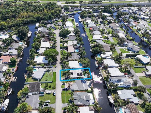 2625 E Gulfstream Ln, Fort Lauderdale FL 33312