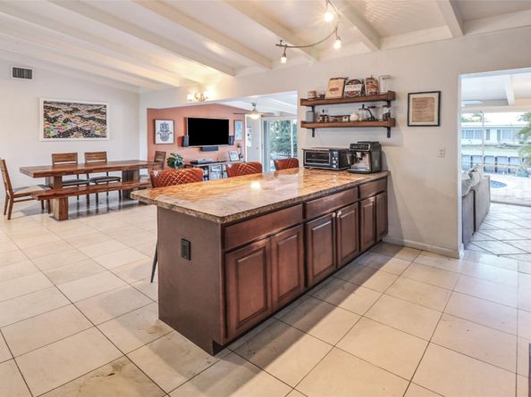 2625 E Gulfstream Ln, Fort Lauderdale FL 33312