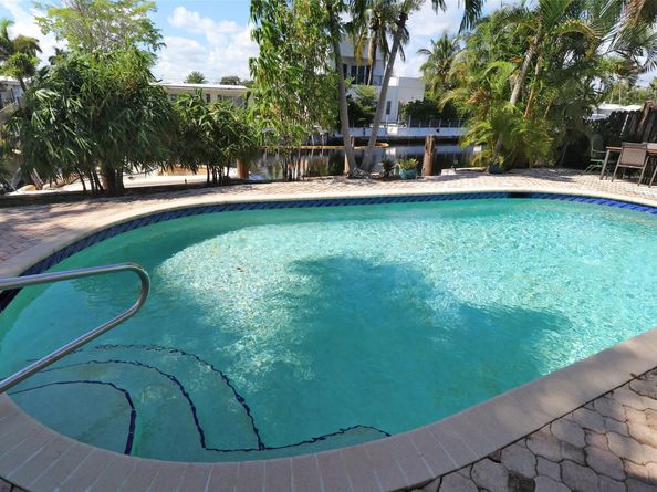 2625 E Gulfstream Ln, Fort Lauderdale FL 33312