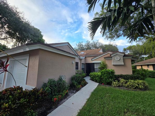 8385 Springlake Drive B, Boca Raton FL 33496