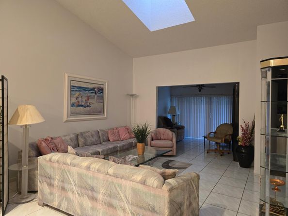 8385 Springlake Drive B, Boca Raton FL 33496