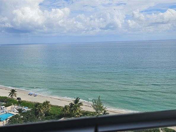 1950 S Ocean Dr 19F, Hallandale Beach FL 33009