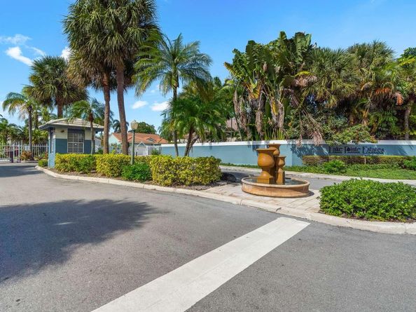 3274 NW 22nd Ave, Fort Lauderdale FL 33309