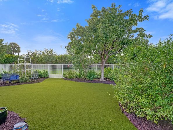 1612 Trailhead Ter, Hollywood FL 33021