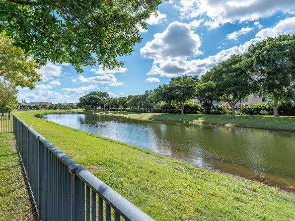 4185 Marina Way, Deerfield Beach FL 33064