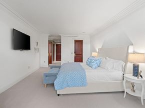 100 Royal Palm Way D1, Palm Beach FL 33480