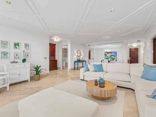 100 Royal Palm Way D1, Palm Beach FL 33480