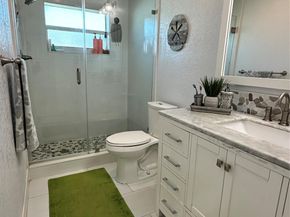 9208 NW 80th St, Tamarac FL 33321
