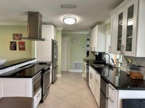 9208 NW 80th St, Tamarac FL 33321