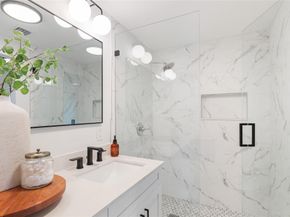 1080 E Country Club Cir, Plantation FL 33317