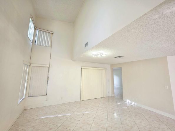 Undisclosed Address #FX-10530679, Coconut Creek FL 33066