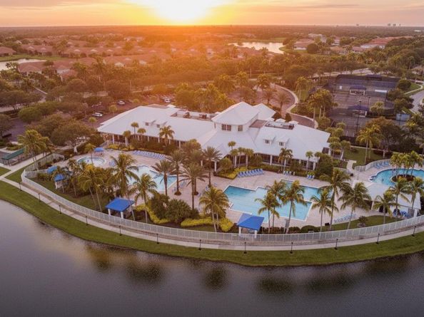 9160 Bay Point Circle, West Palm Beach FL 33411