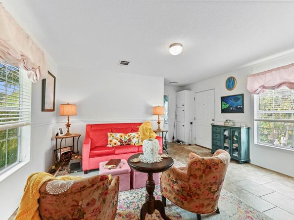 2 E View Street, Lantana FL 33462