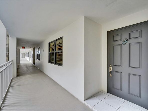 3100 NE 48th St 311, Fort Lauderdale FL 33308