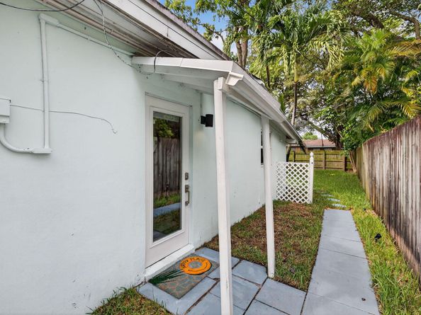 1317 NE 1st Avenue, Fort Lauderdale FL 33304