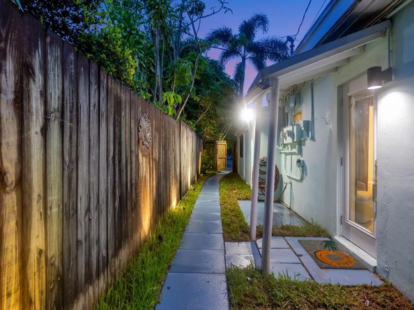 1317 NE 1st Avenue, Fort Lauderdale FL 33304