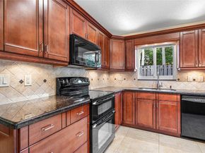 1443 Banyan Cir, Pompano Beach FL 33069