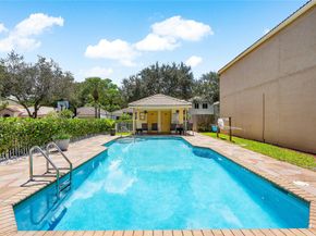 1443 Banyan Cir, Pompano Beach FL 33069