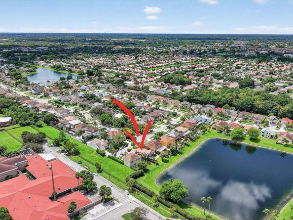 8541 Old Towne Way, Boca Raton FL 33433
