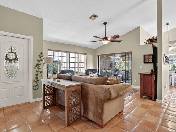 8541 Old Towne Way, Boca Raton FL 33433