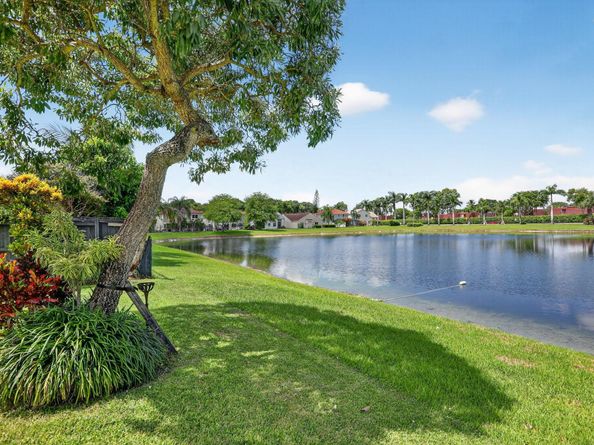 8541 Old Towne Way, Boca Raton FL 33433