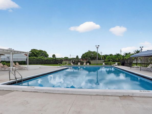 8541 Old Towne Way, Boca Raton FL 33433