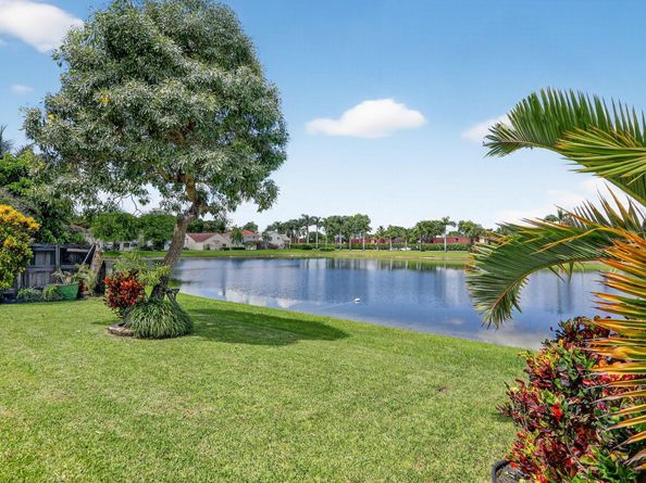 8541 Old Towne Way, Boca Raton FL 33433