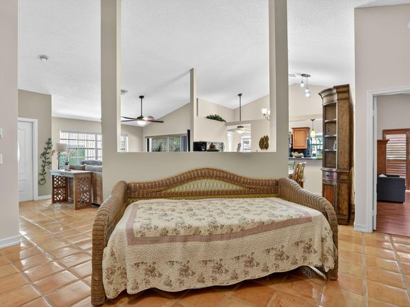 8541 Old Towne Way, Boca Raton FL 33433