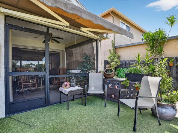 8541 Old Towne Way, Boca Raton FL 33433