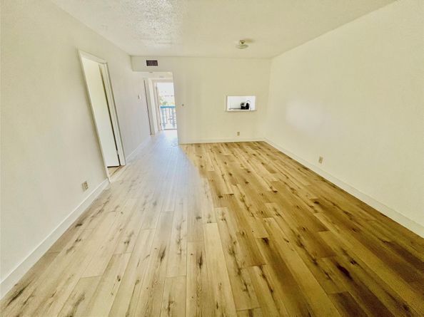 981 Hillcrest Ct 306, Hollywood FL 33021