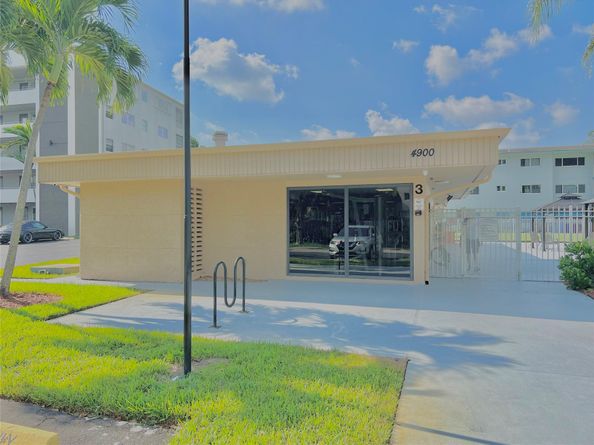 981 Hillcrest Ct 306, Hollywood FL 33021