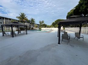 981 Hillcrest Ct 306, Hollywood FL 33021