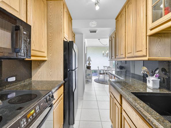 1221 Hillsboro Mile 15a, Hillsboro Beach FL 33062