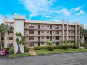 4760 Lucerne Lakes Boulevard W 104, Lake Worth FL 33467