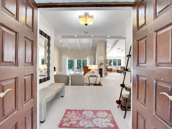 2932 Banyan Boulevard Circle NW, Boca Raton FL 33431