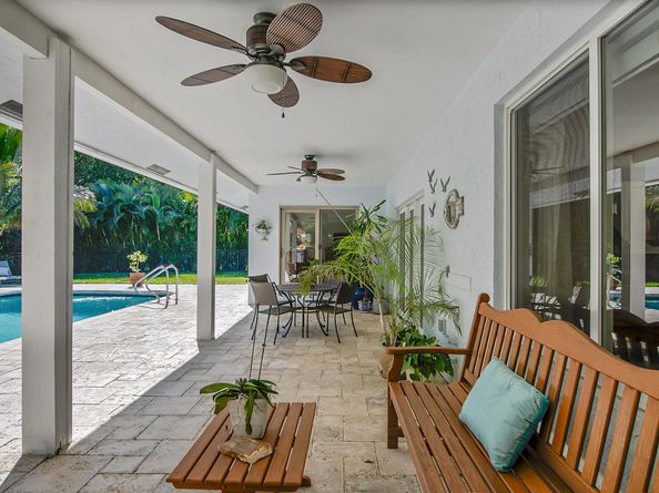 2932 Banyan Boulevard Circle NW, Boca Raton FL 33431