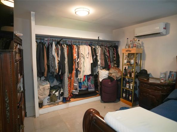2340 NW 99th Ter, Miami FL 33147