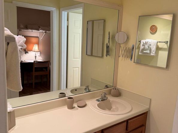 147 Deer Creek Boulevard 402, Deerfield Beach FL 33442