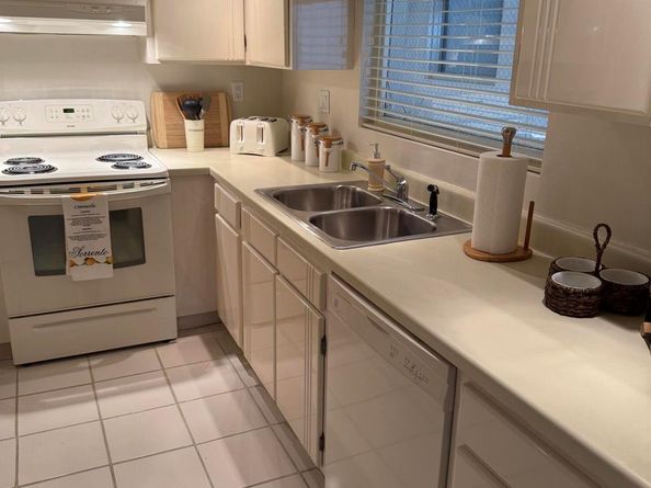 147 Deer Creek Boulevard 402, Deerfield Beach FL 33442