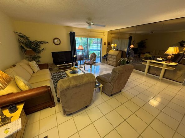 147 Deer Creek Boulevard 402, Deerfield Beach FL 33442