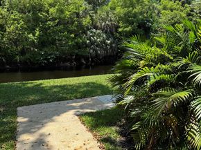 147 Deer Creek Boulevard 402, Deerfield Beach FL 33442