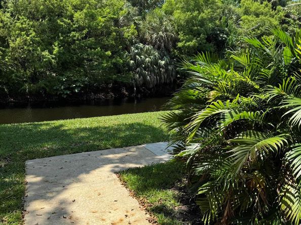 147 Deer Creek Boulevard 402, Deerfield Beach FL 33442