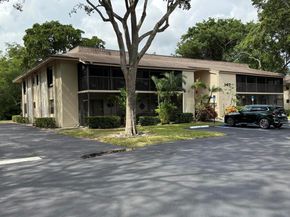 147 Deer Creek Boulevard 402, Deerfield Beach FL 33442