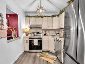 342 Pine Ridge Circle D2, Greenacres FL 33463