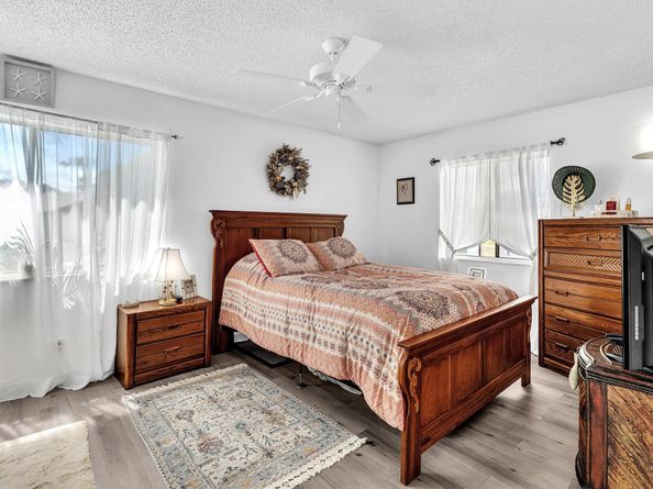 342 Pine Ridge Circle D2, Greenacres FL 33463