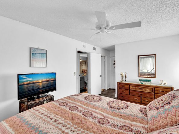342 Pine Ridge Circle D2, Greenacres FL 33463