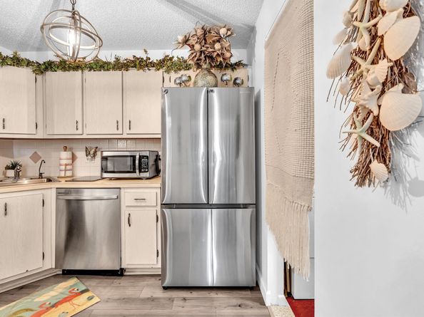 342 Pine Ridge Circle D2, Greenacres FL 33463