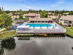342 Pine Ridge Circle D2, Greenacres FL 33463