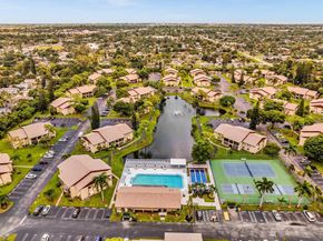 342 Pine Ridge Circle D2, Greenacres FL 33463