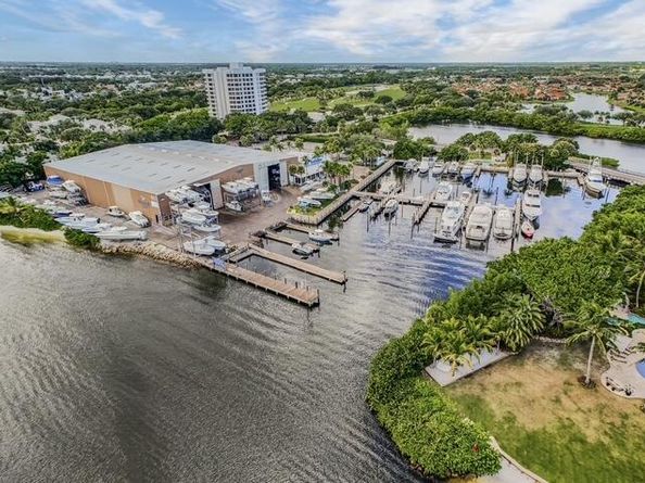 16914 Waterbend Drive 167, Jupiter FL 33477